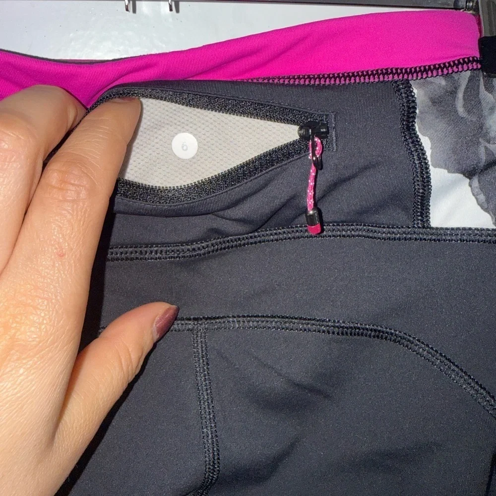 Lululemon Speed Tight *Brushed Interlock Black / Quilt Winter 13-28 size 6